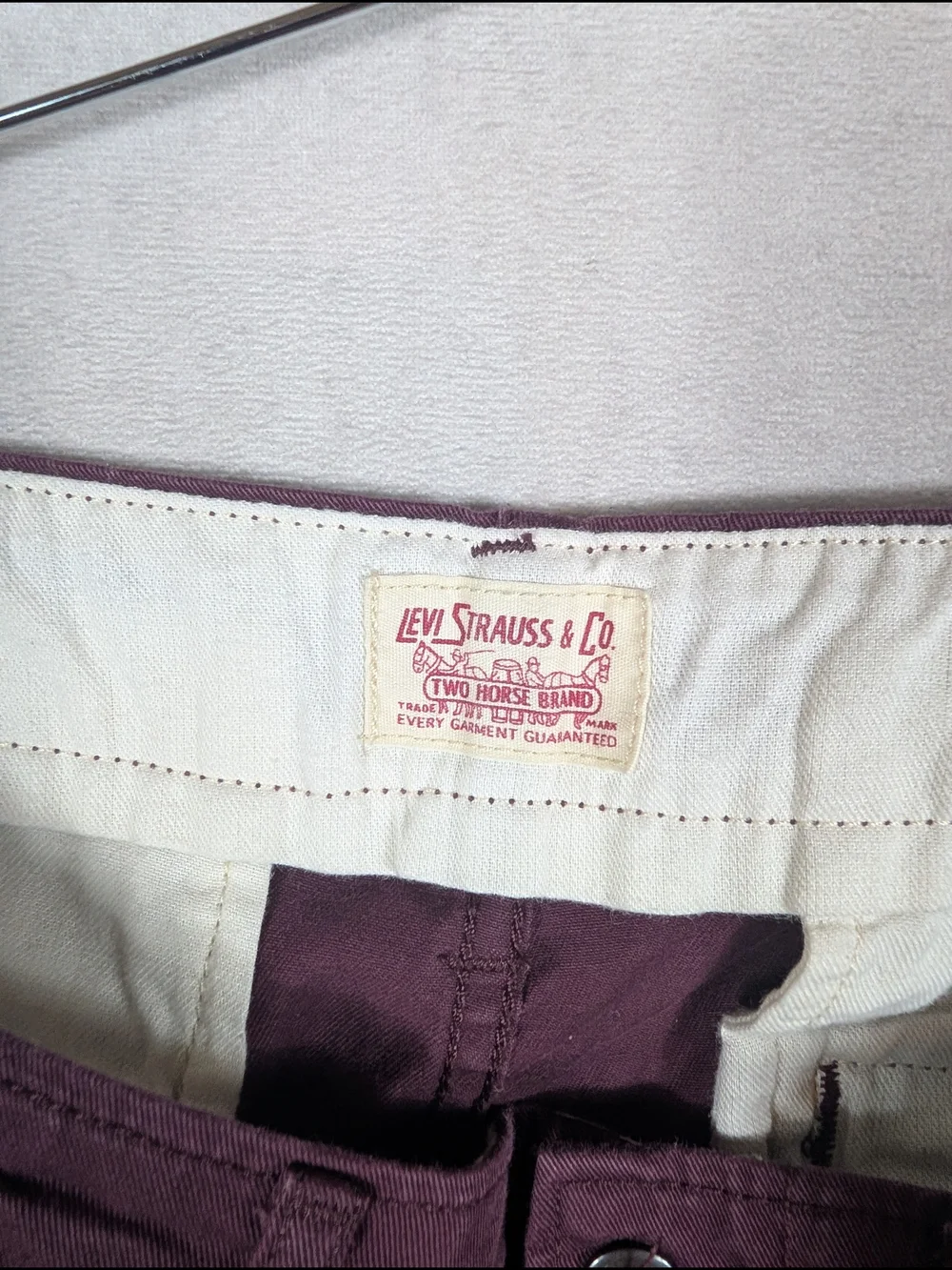 Levis Slim Straight Chino Pants Mens Size 29x30 Burgundy Cotton Stretch Casual